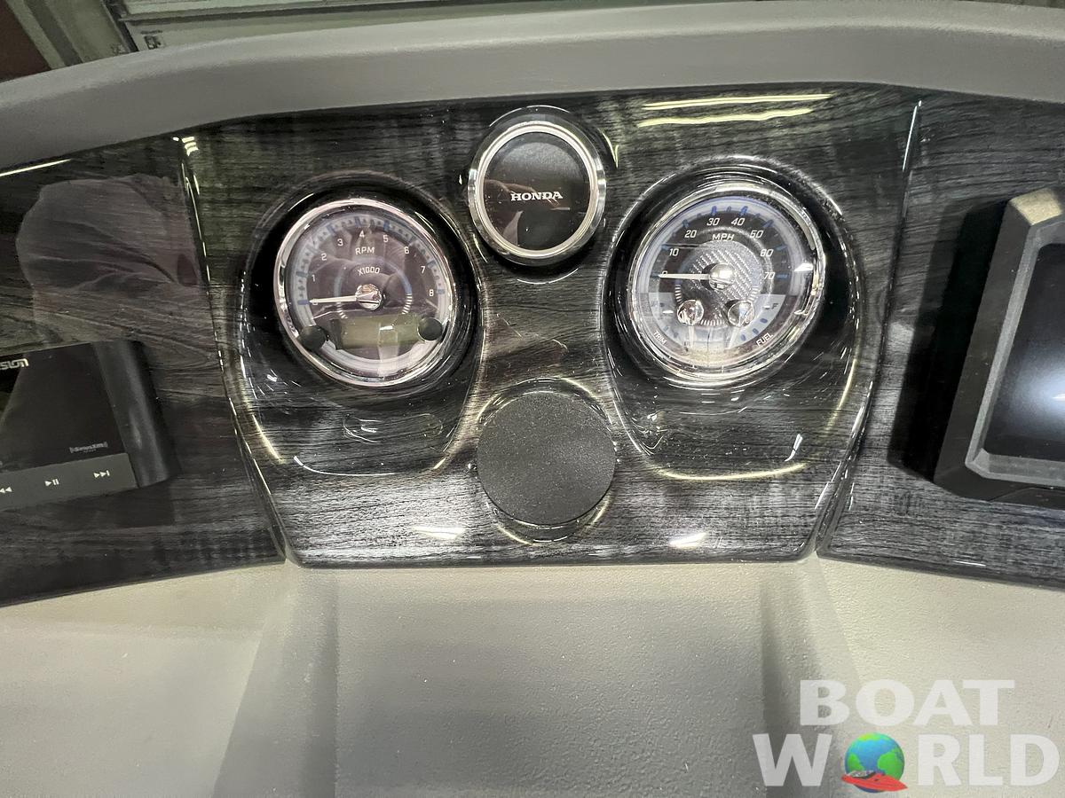 2025 Tahoe Pontoons LTZ 2385 Swingback (VRB) & Honda 4-Stroke EFI