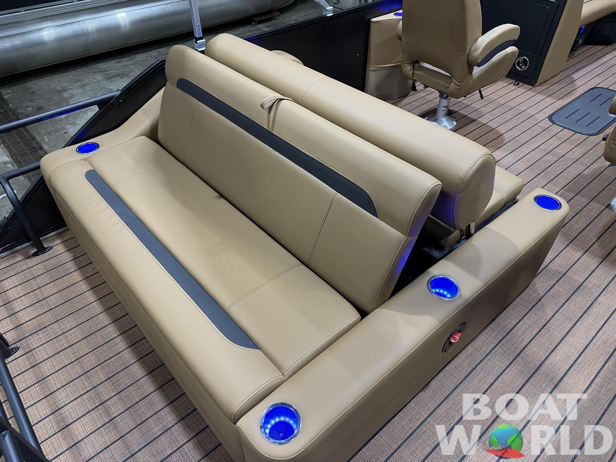 2026 Bentley Pontoons Legacy 223 Swingback Tritoon 