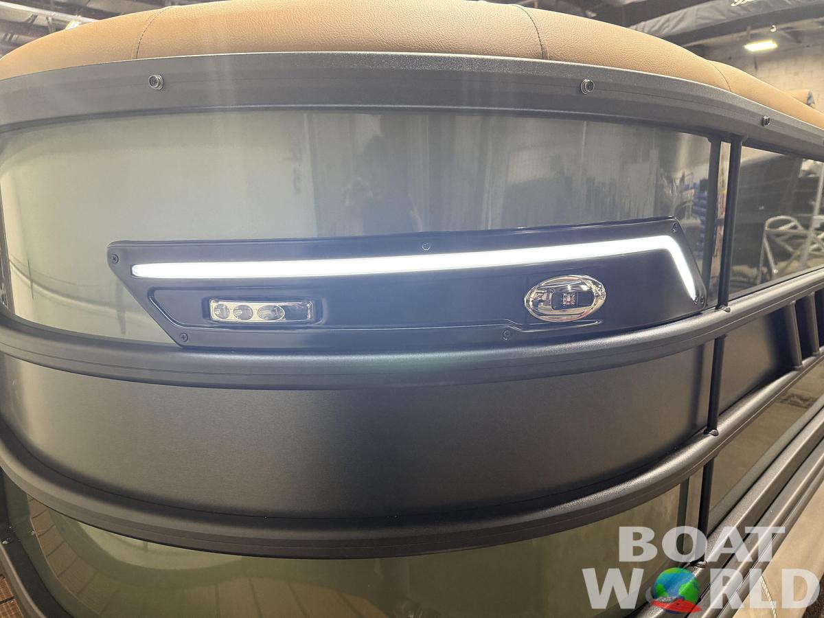 2026 Bentley Pontoons Elite 223 Swingback Tritoon & 200HP 