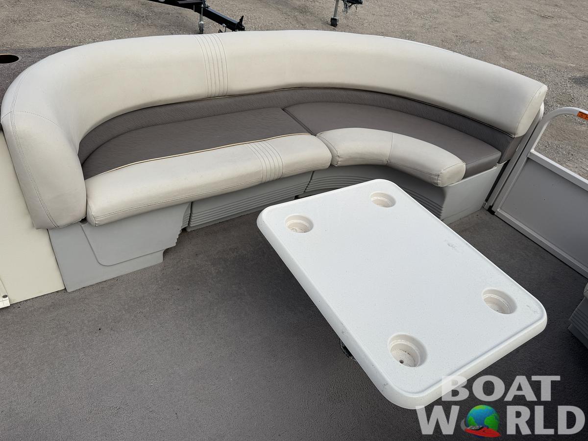 Used 1999 Crestliner 2485 LSI