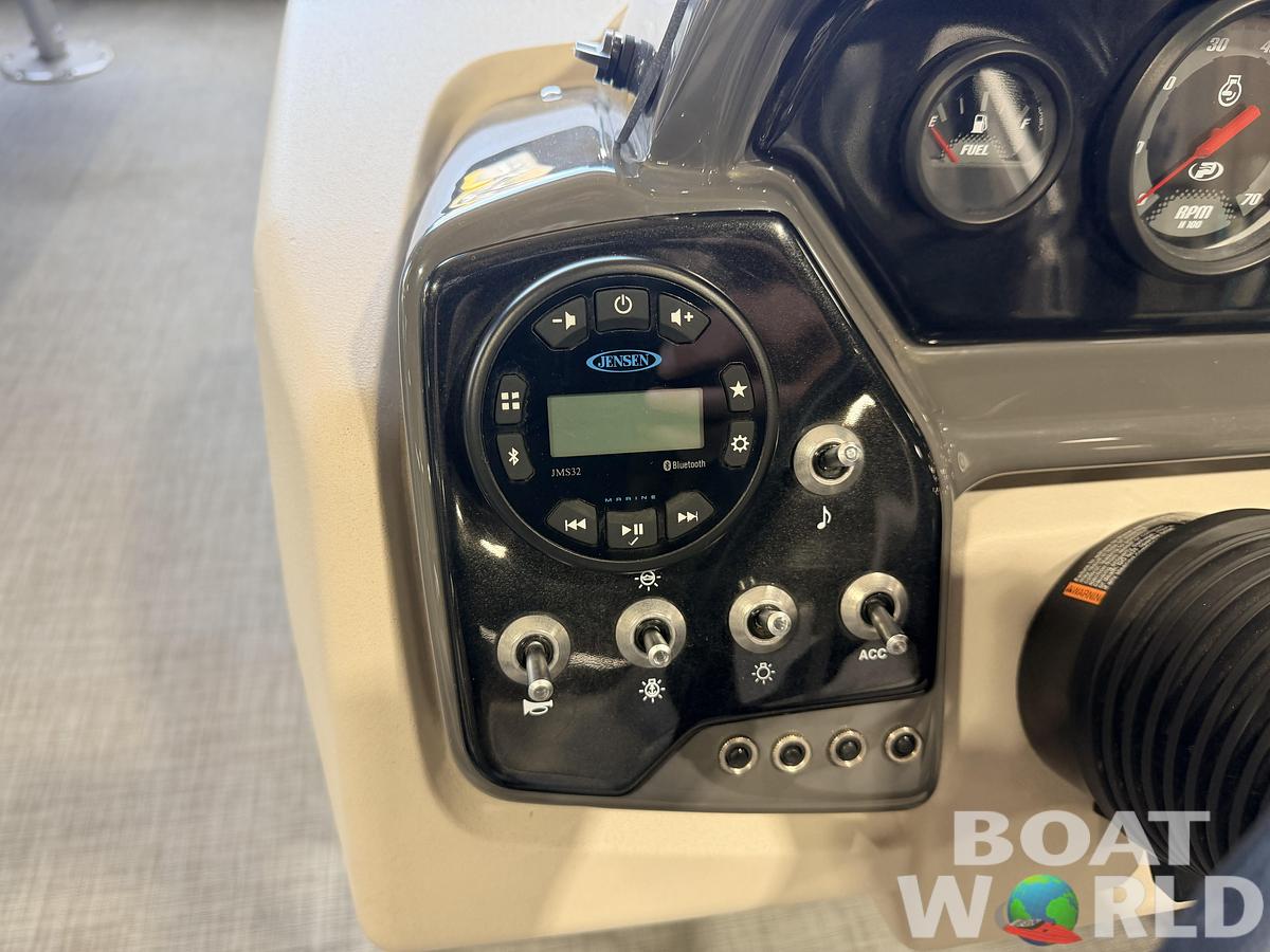 Used 2021 Princecraft 21 Sportfisher 2RS Pontoon & 90HP Mercury 4-Stroke -$27,995