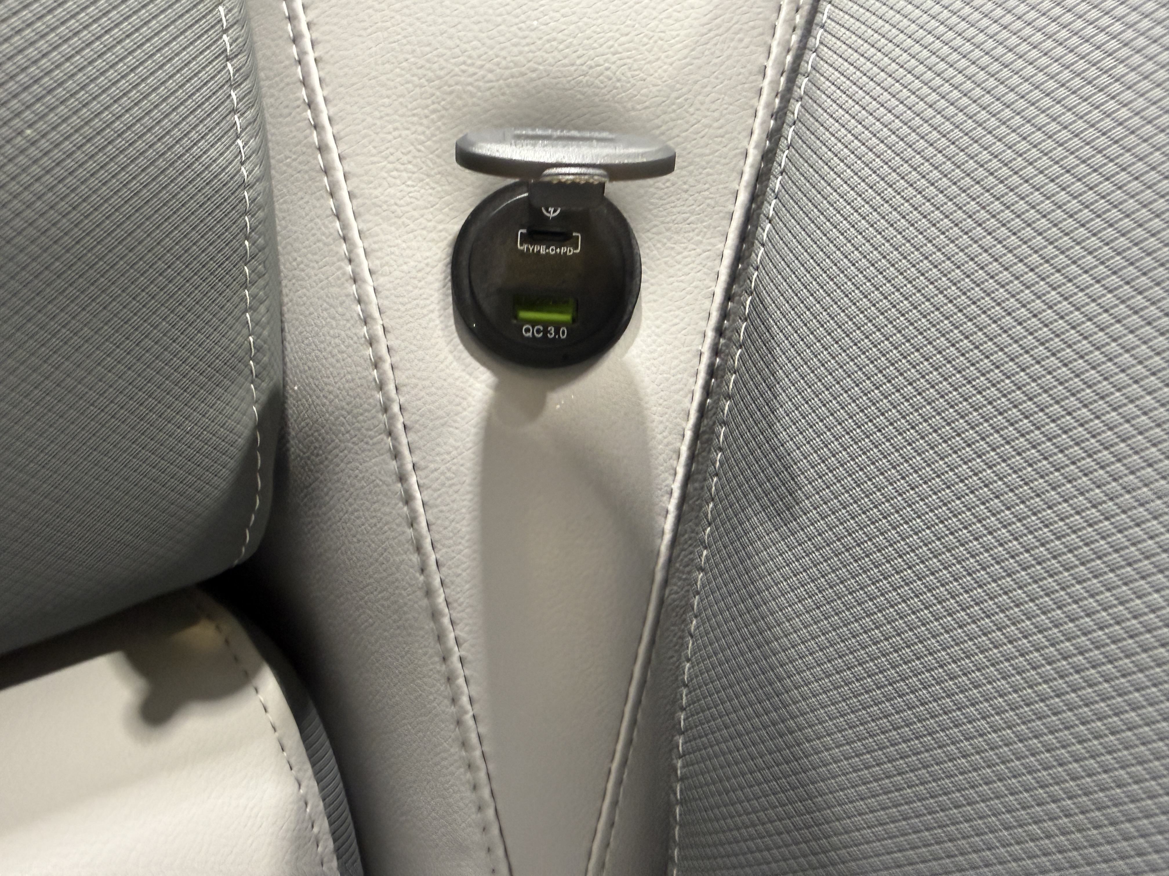 2026 Tahoe Pontoons GEOfish 2385 Rear Fish 