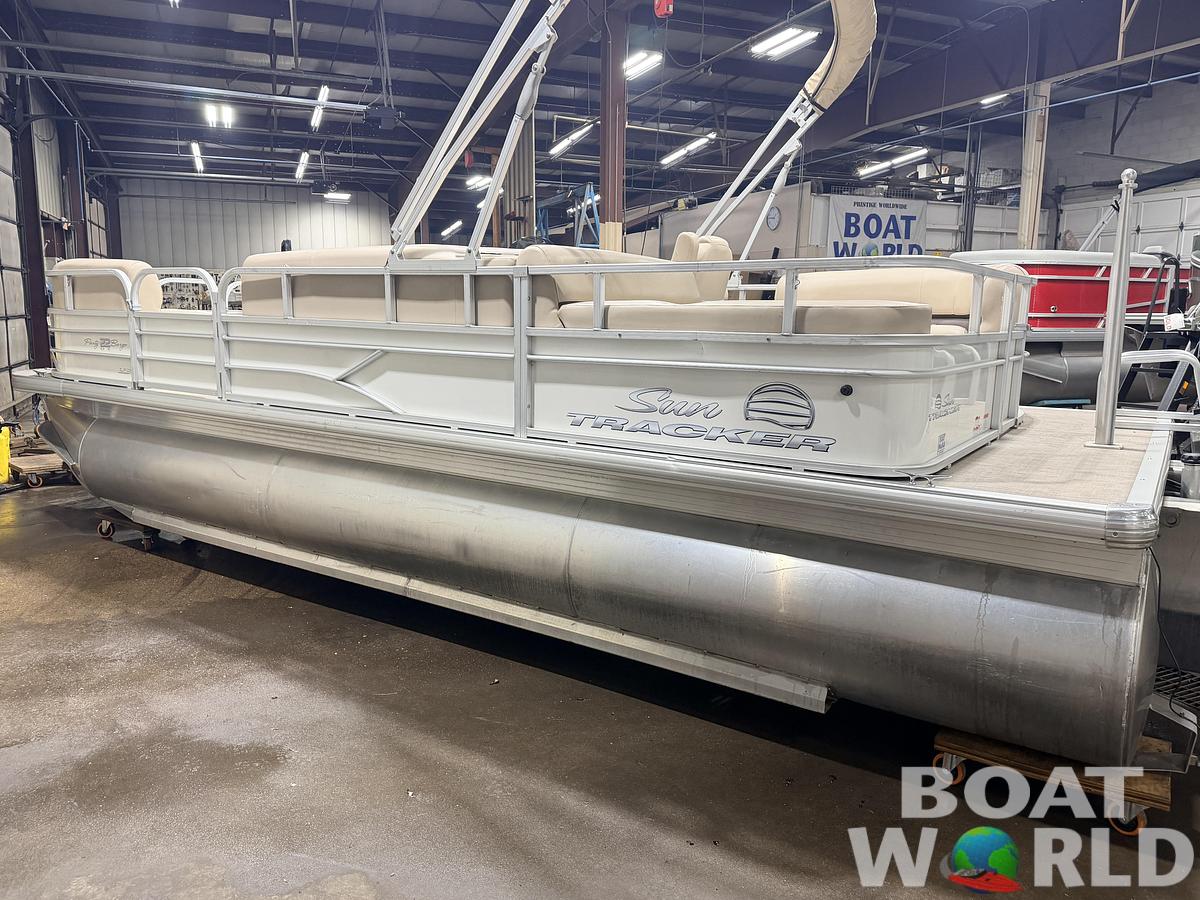 Used 2017 Sun Tracker  Party Barge 22 150HP Tritoon $34,995