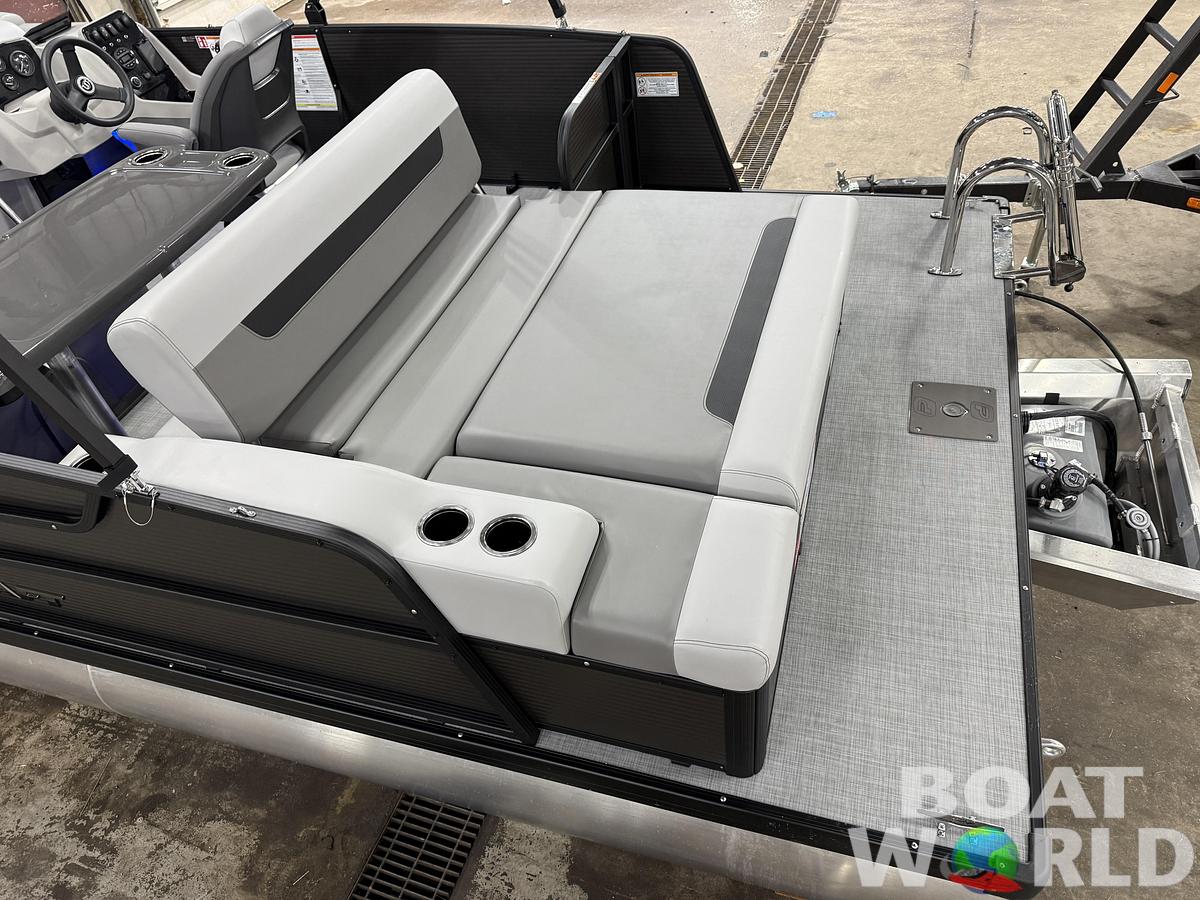 2026 Princecraft Vectra 23 RL Dinette Swingback Pontoon