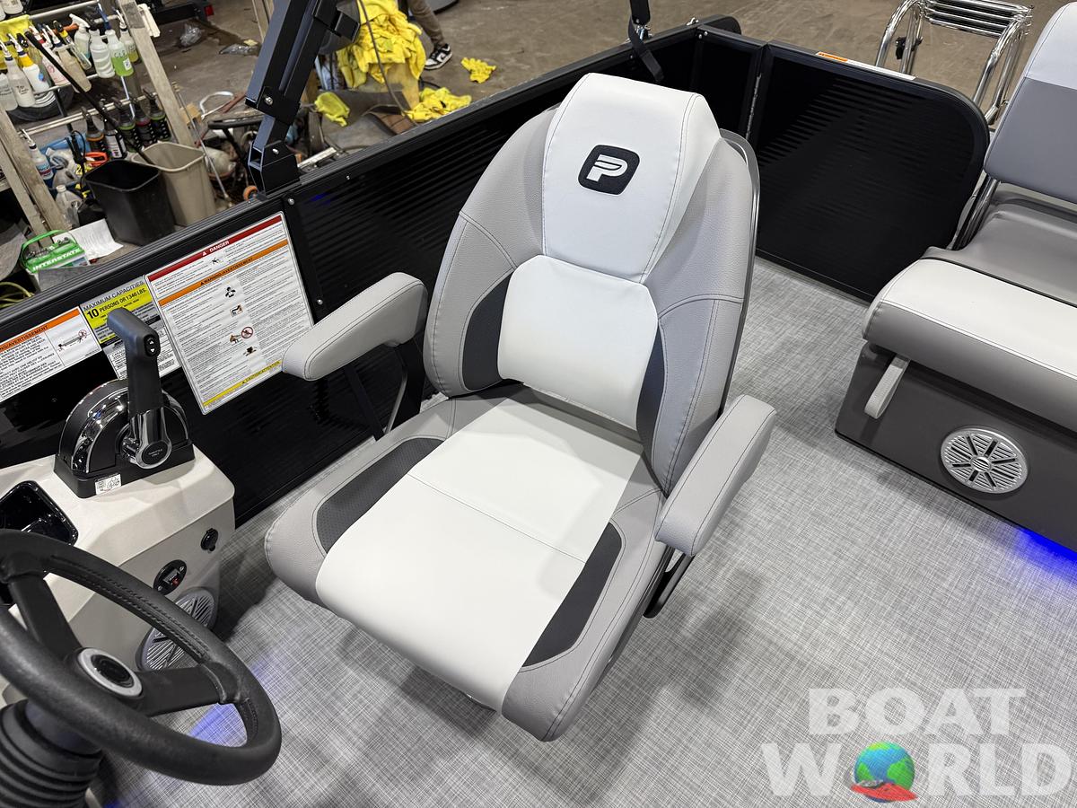 2026 Princecraft Vectra 21 RL Swingback Lounge $31995