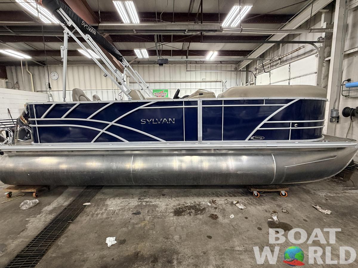 Used 2022 Sylvan  Mirage 820 Fish & Cruise