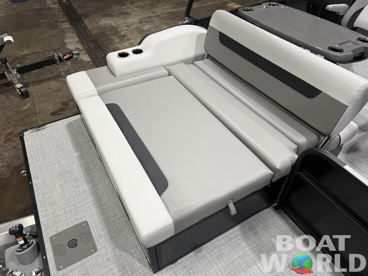 2026 Princecraft Vectra 23 RL SS Swingback Pontoon 