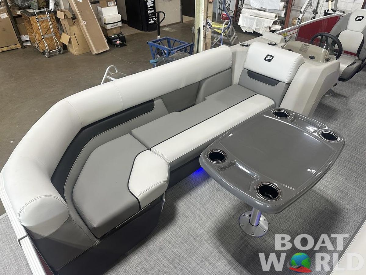 2025 Princecraft Vectra 23 RL SS Swingback Pontoon & Mercury 4-Stroke EFI