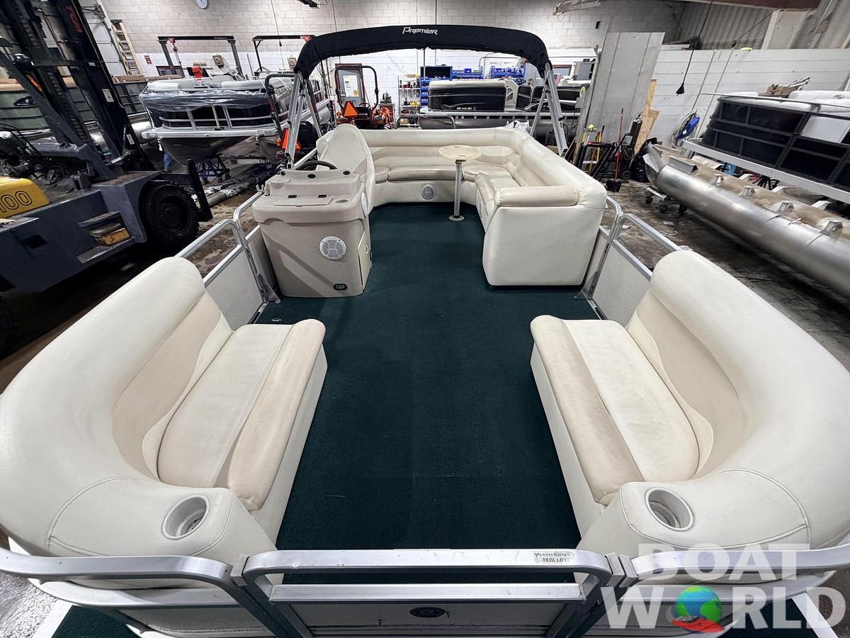 Used 2004 Premier 210 SunSation & 60HP Yamaha 4Stroke - $12,995