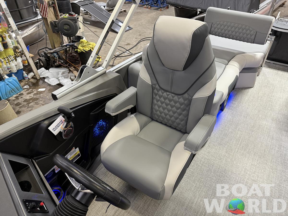 2025 Tahoe Pontoons Cascade 2385 Quad Lounge Shift Flip Tritoon & Honda 4-Stroke EFI