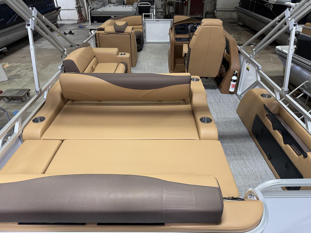 2025 Tahoe Pontoons LTZ 2385 Swingback (VRL) & Honda 4-Stroke EFI