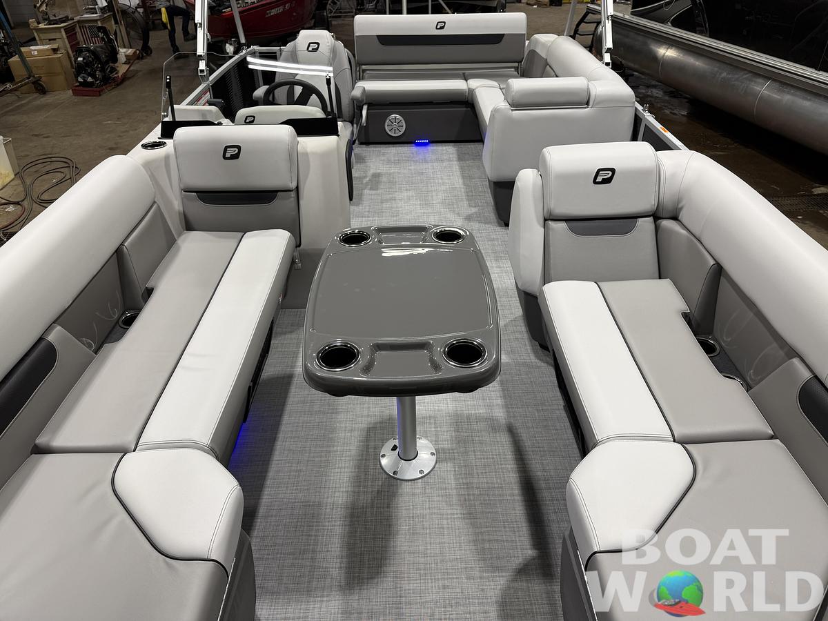 2026 Princecraft Vectra 23 RL Long Lounge Swingback Tritoon 