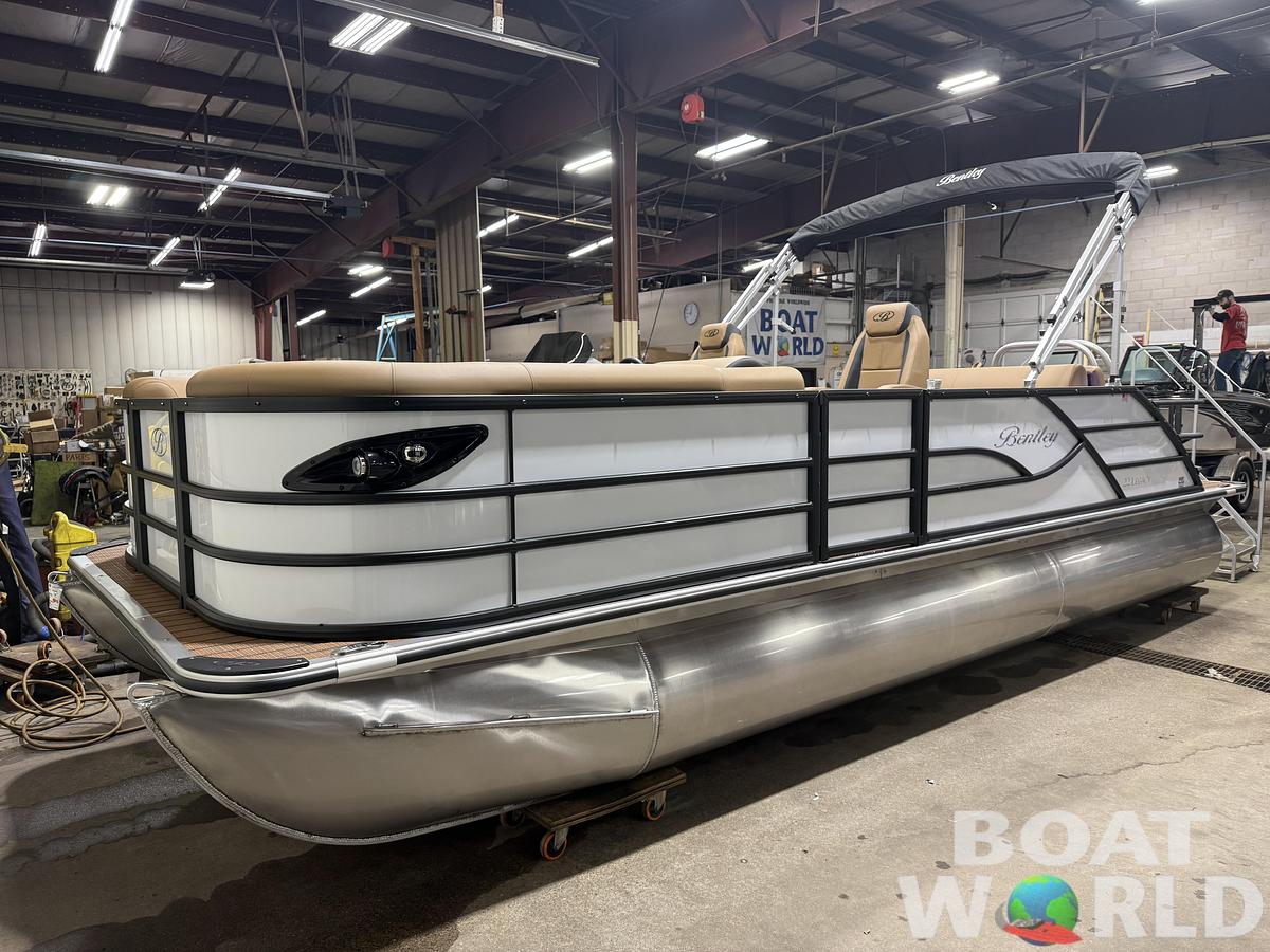 2026 Bentley Pontoons Legacy 220 Swingback