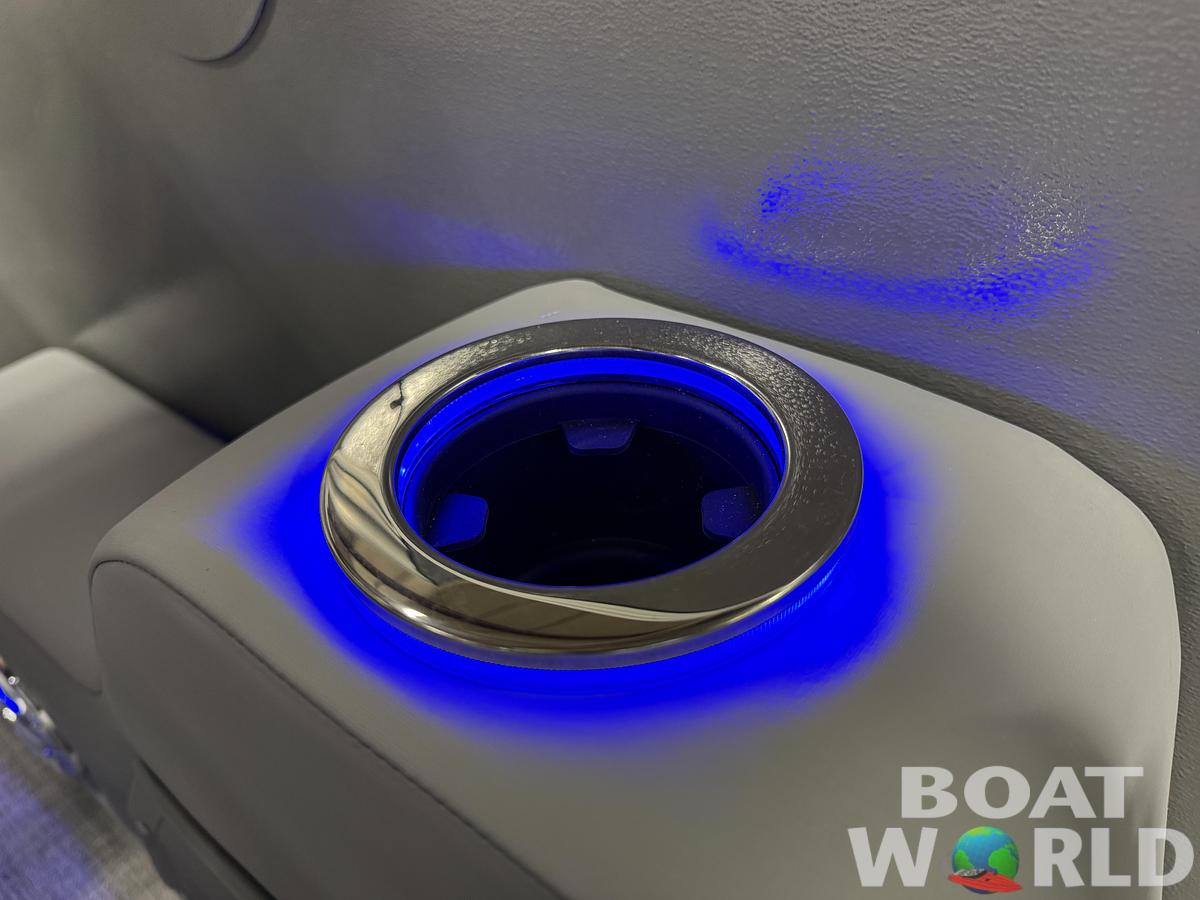 2025 Tahoe Pontoons Cascade 2385 Quad Lounge Shift SS Tritoon & Honda 4-Stroke EFI