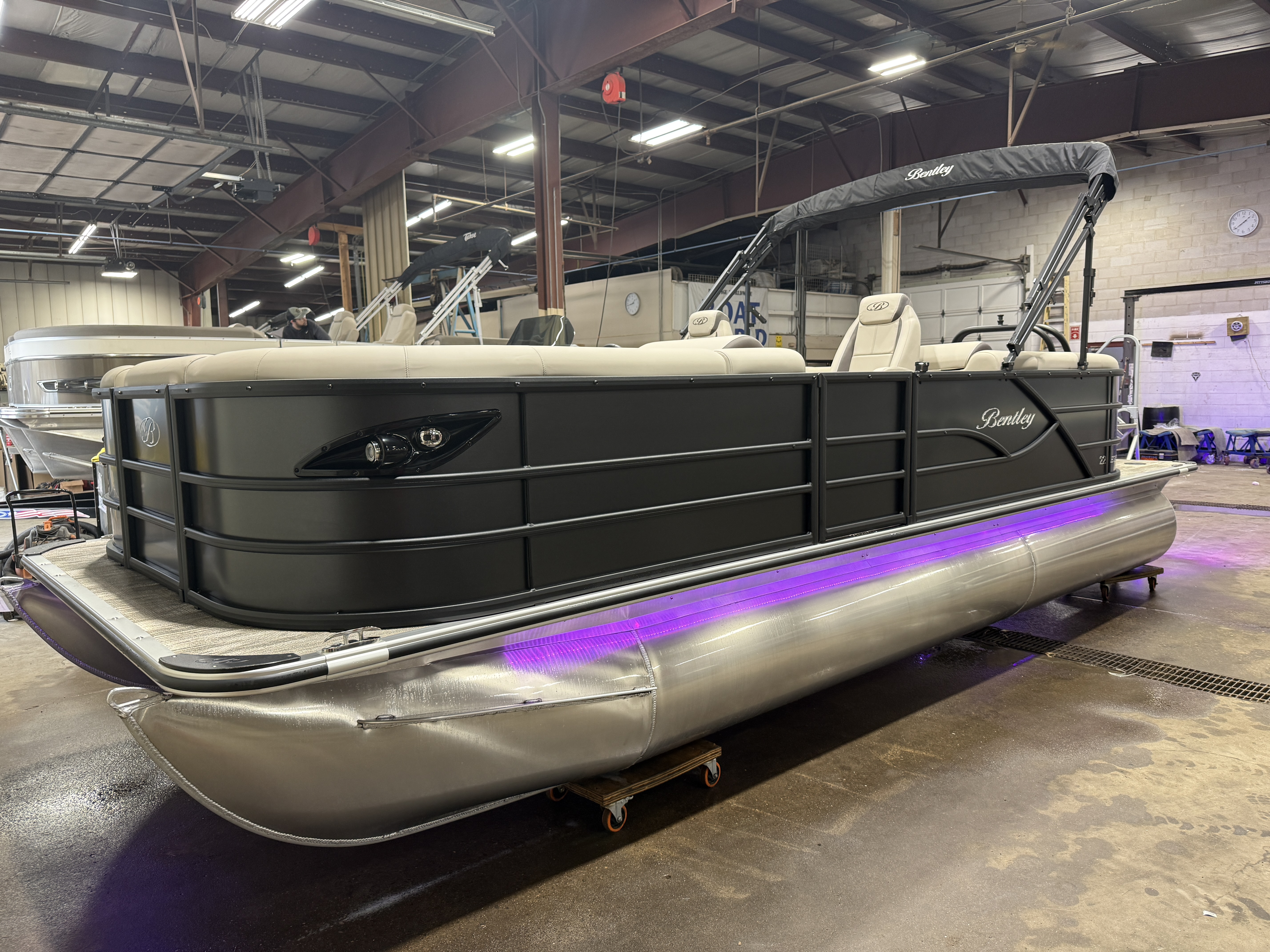 2027 Bentley Legacy 220 Navigator Quad Lounge Pontoon $42995