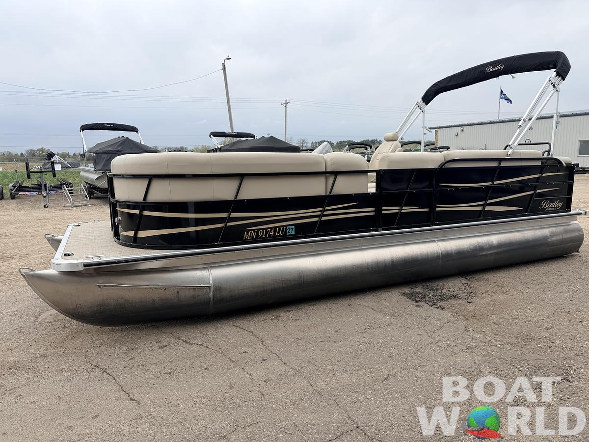 Used 2018 Bentley Encore 240 Cruise SE & 150HP Mercury 4Stroke -$29,995