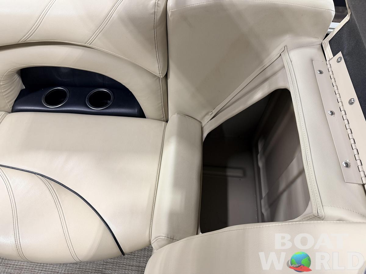 Used 2019 Sylvan MIrage 820 LZ Quad Lounge & 90HP Yamaha -$27,995