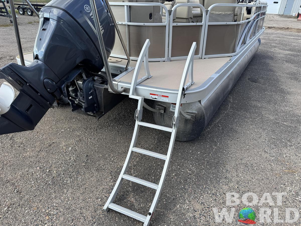 Used 2014 Bennington 22 SLX Pontoon