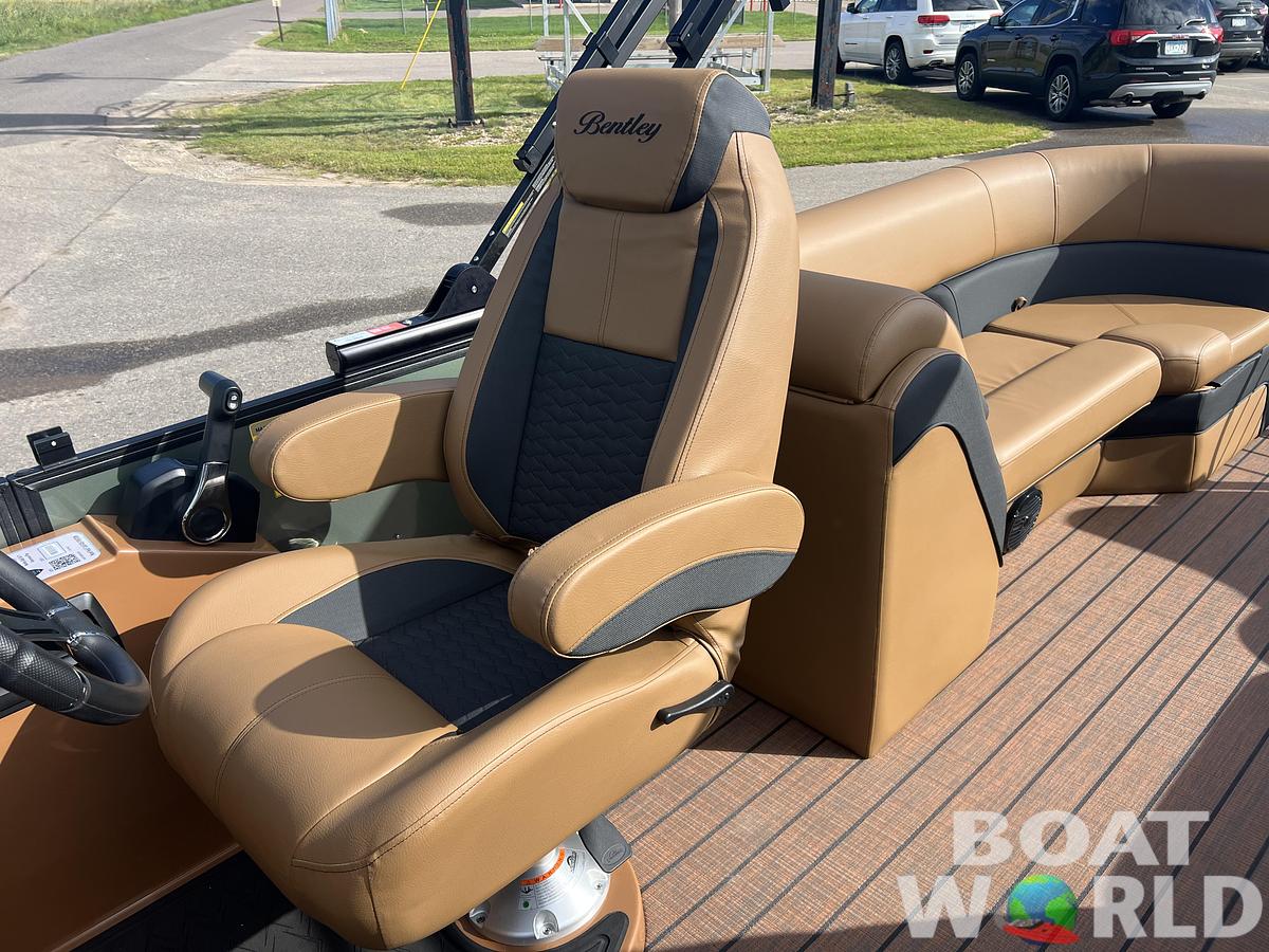 2026 Bentley Pontoons Elite 223 Admiral Quad Lounge Tritoon