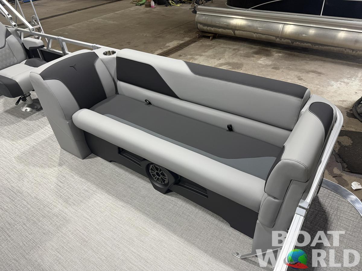 2027 Tahoe Sport 2380 Quad Lounge & 4-Stroke $32995
