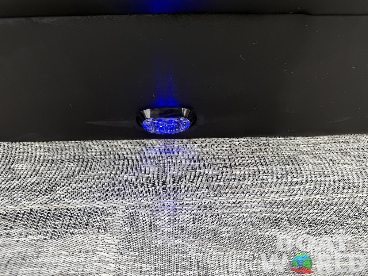 2026 Montego Bay 8522 Quad Lounge Tritoon 