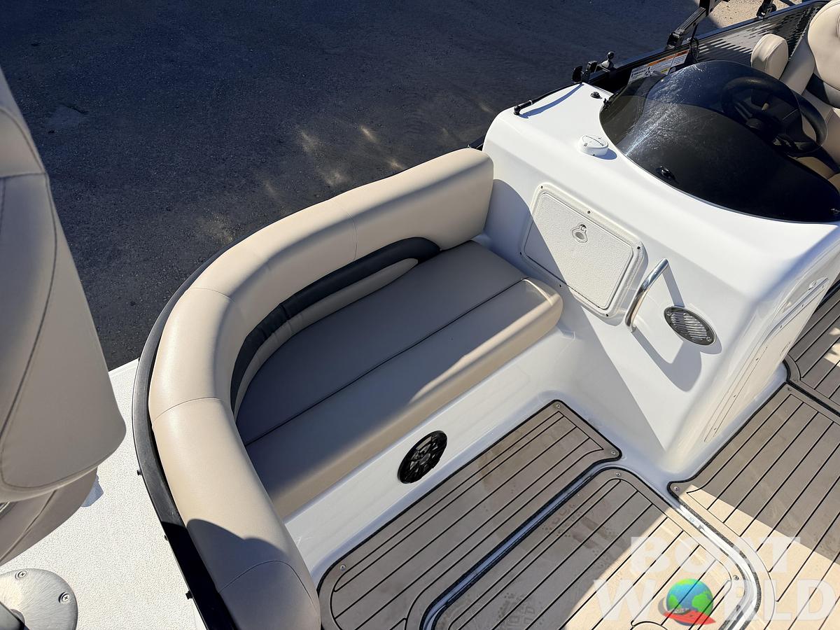 Used 2021 Hurricane Fun Deck 198 with 140HP Suzuki & Tandem Axle Trailer -$31,995