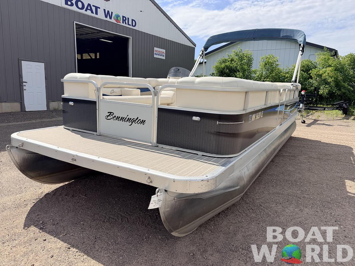 Used 2000 Bennington 2275 LX & 50HP Mercury 4Stroke -$12,995