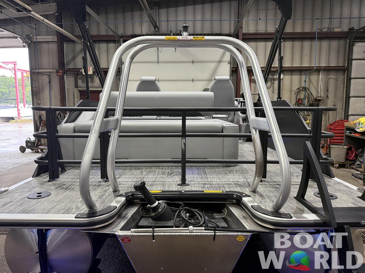 2027 Bentley Legacy 220 Swingback Pontoon $44995