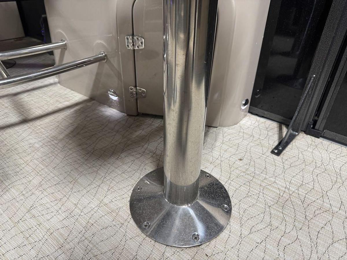 Used 2018 Misty Harbor Boats Skye SR S-2385SE Pontoon