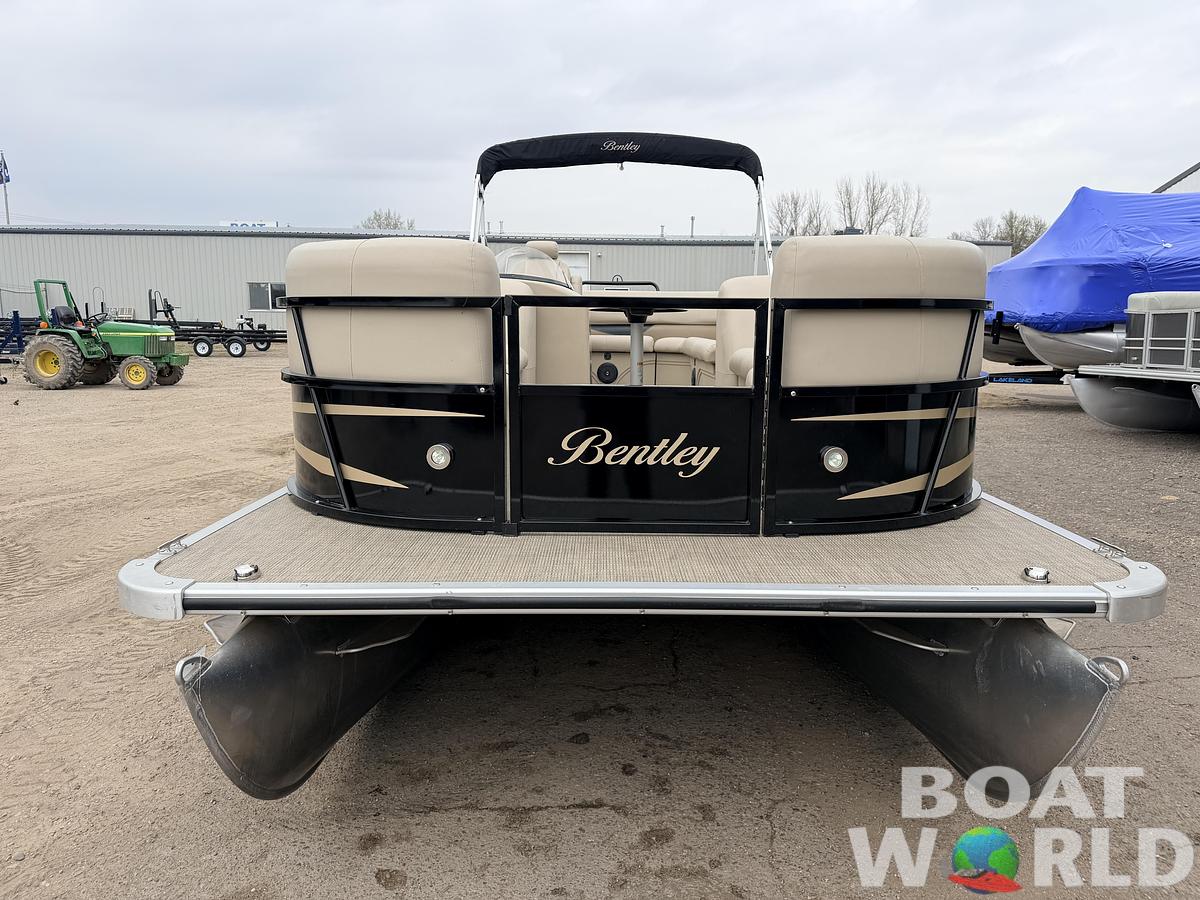 Used 2018 Bentley Encore 240 Cruise SE & 150HP Mercury 4Stroke -$29,995