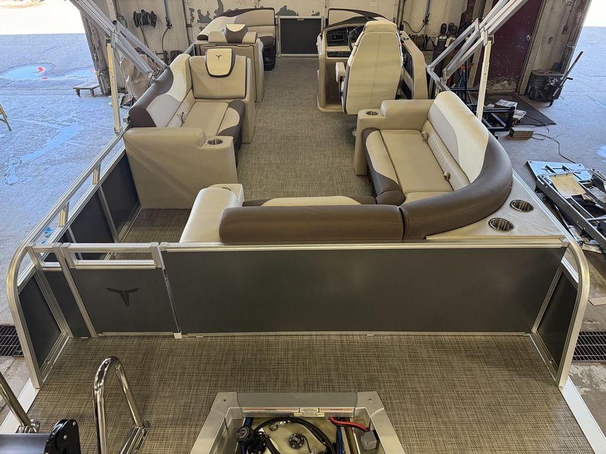 2025 Tahoe Pontoons LTZ 2385 Elite Cruise & Honda 4-Stroke EFI