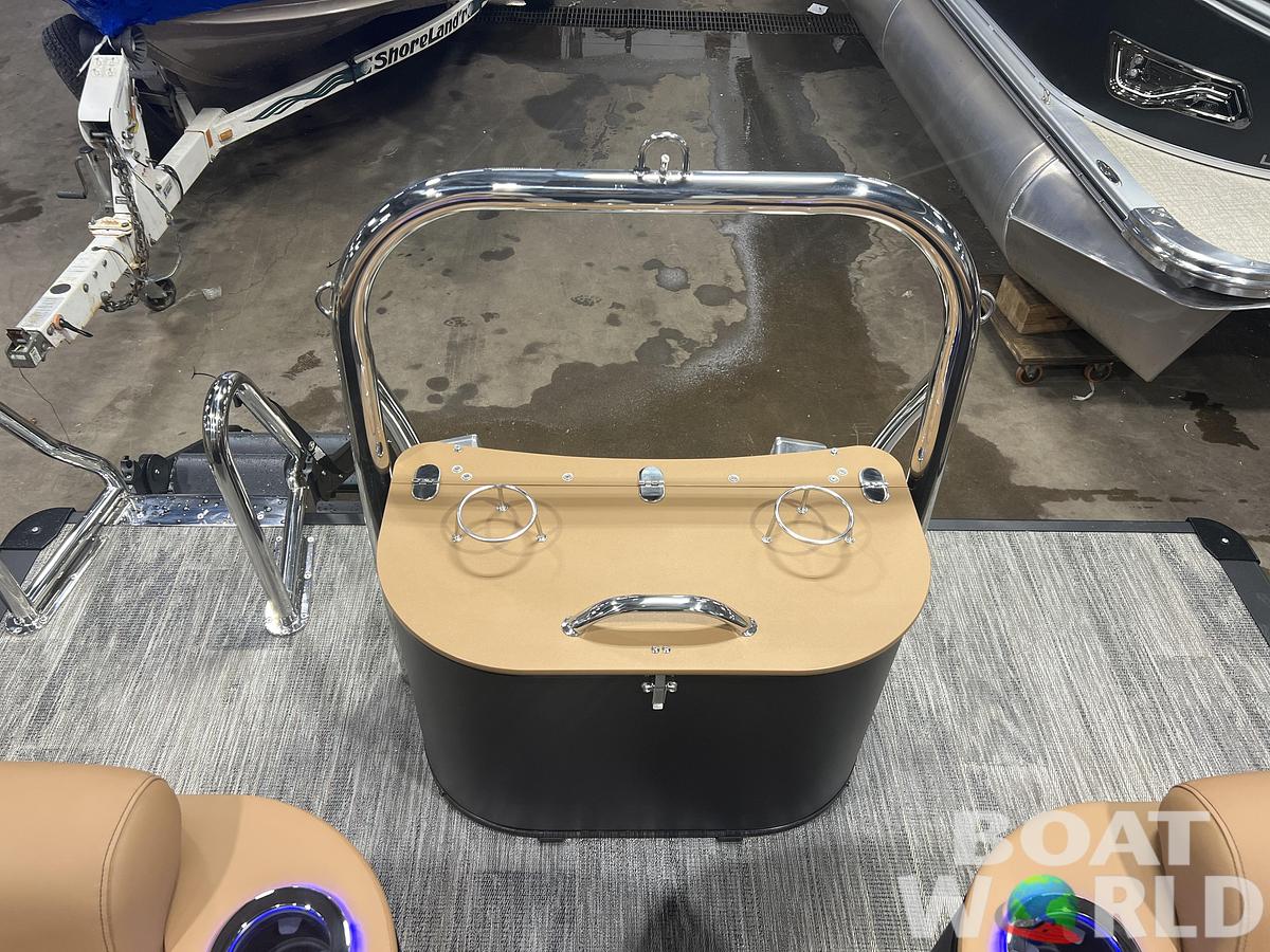 2026 Tahoe Pontoons Cascade 2385 Quad Lounge Tritoon