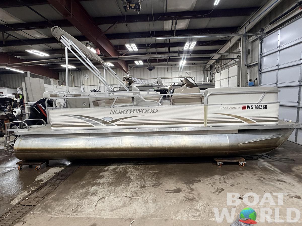 Used 2004 Northwood 2023 Reitta & 40HP Mercury 4Stroke -$