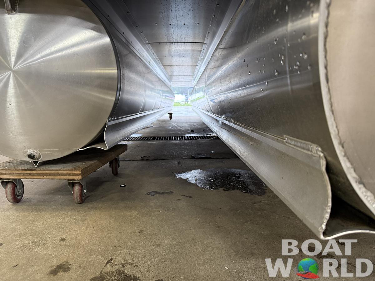 2025 Tahoe Pontoons LTZ 2385 Quad Lounge Shift Flip Tritoon & Honda 4-Stroke EFI