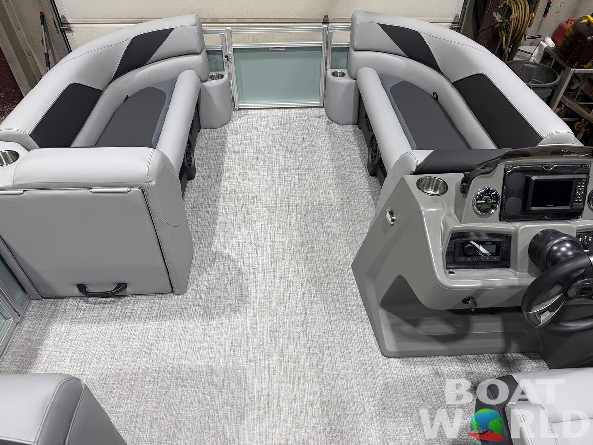 2026 Tahoe Sport VRB 2385 Swingback & 4-Stroke $34995