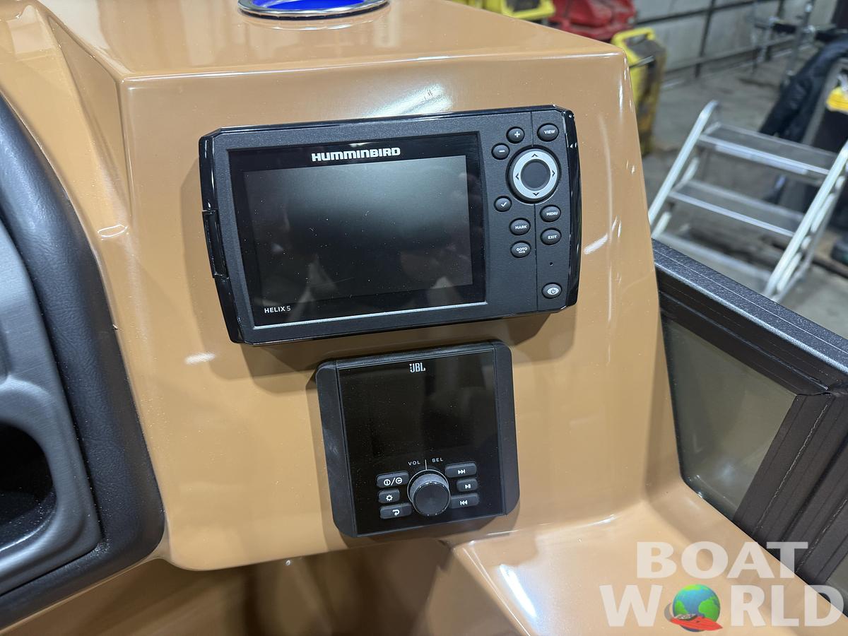 2026 Bentley Pontoons Legacy 220 Navigator DL Quad Lounge 