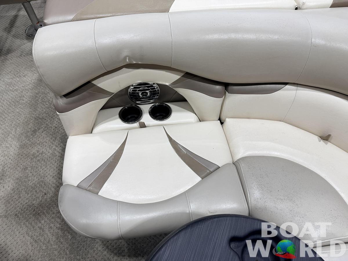 Used 2008 Sylvan Mirage 8520 Party Fish