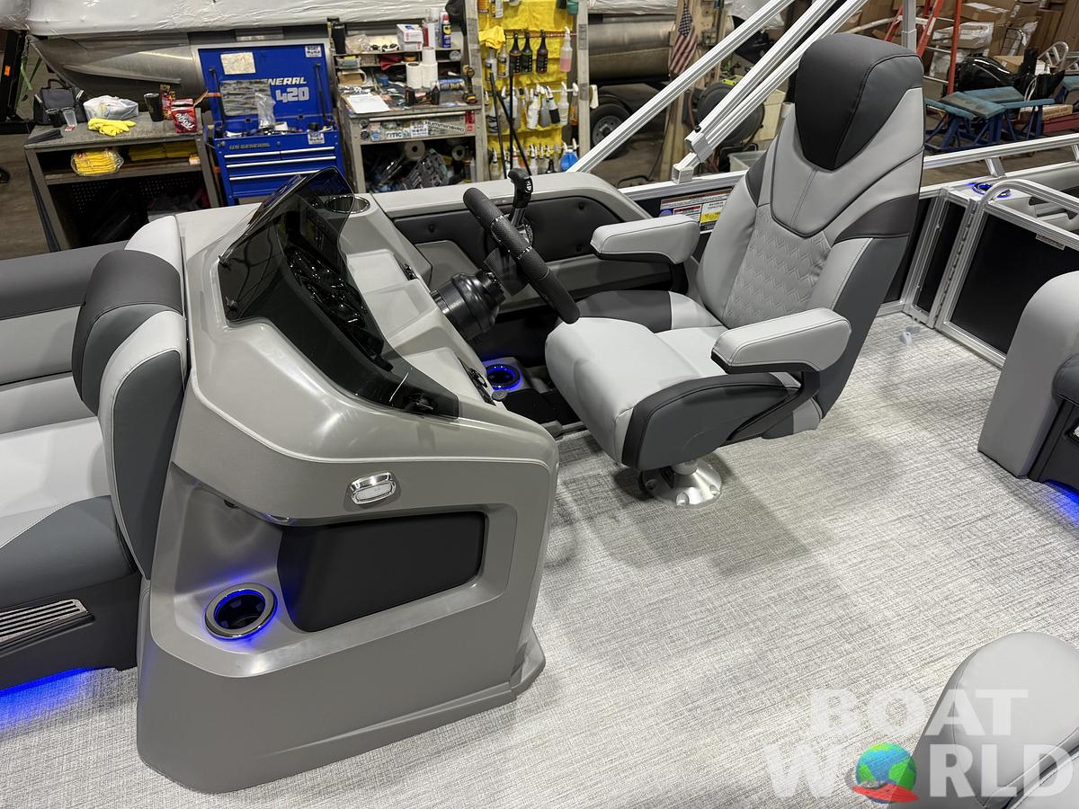 2026 Tahoe Pontoons LTZ 2385 Swingback (VRB) Tritoon 