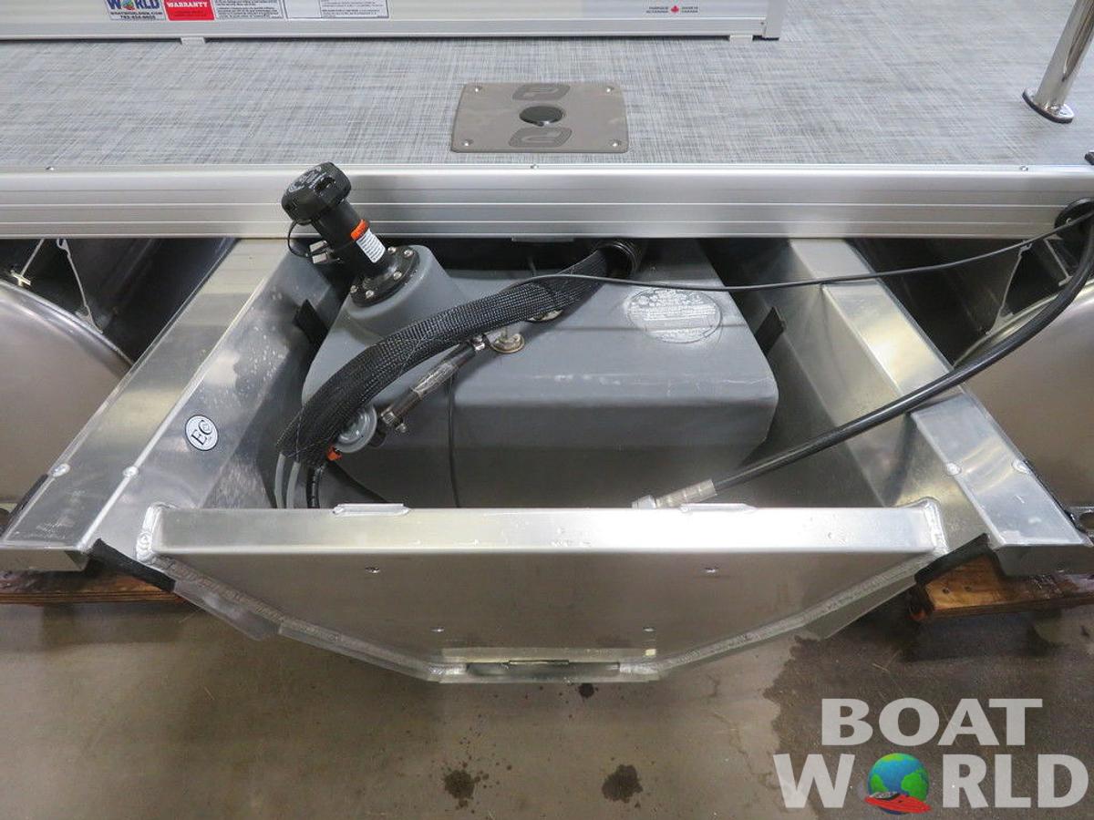 2025 Princecraft Vectra 21 RL Swingback SS Pontoon & Mercury 4-Stroke EFI