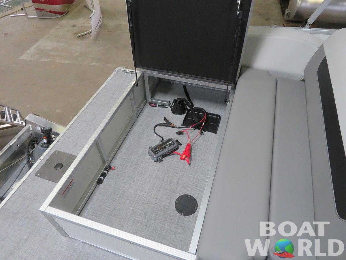 2025 Princecraft Vectra 21 RL Swingback SS Pontoon & Mercury 4-Stroke EFI