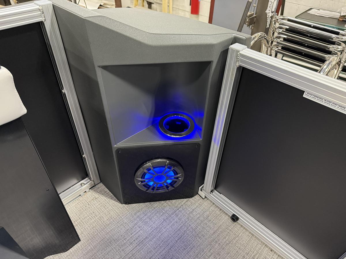 2025 Tahoe Pontoons GEOfish 2385 Rear Fish Tritoon & Honda 4-Stroke EFI