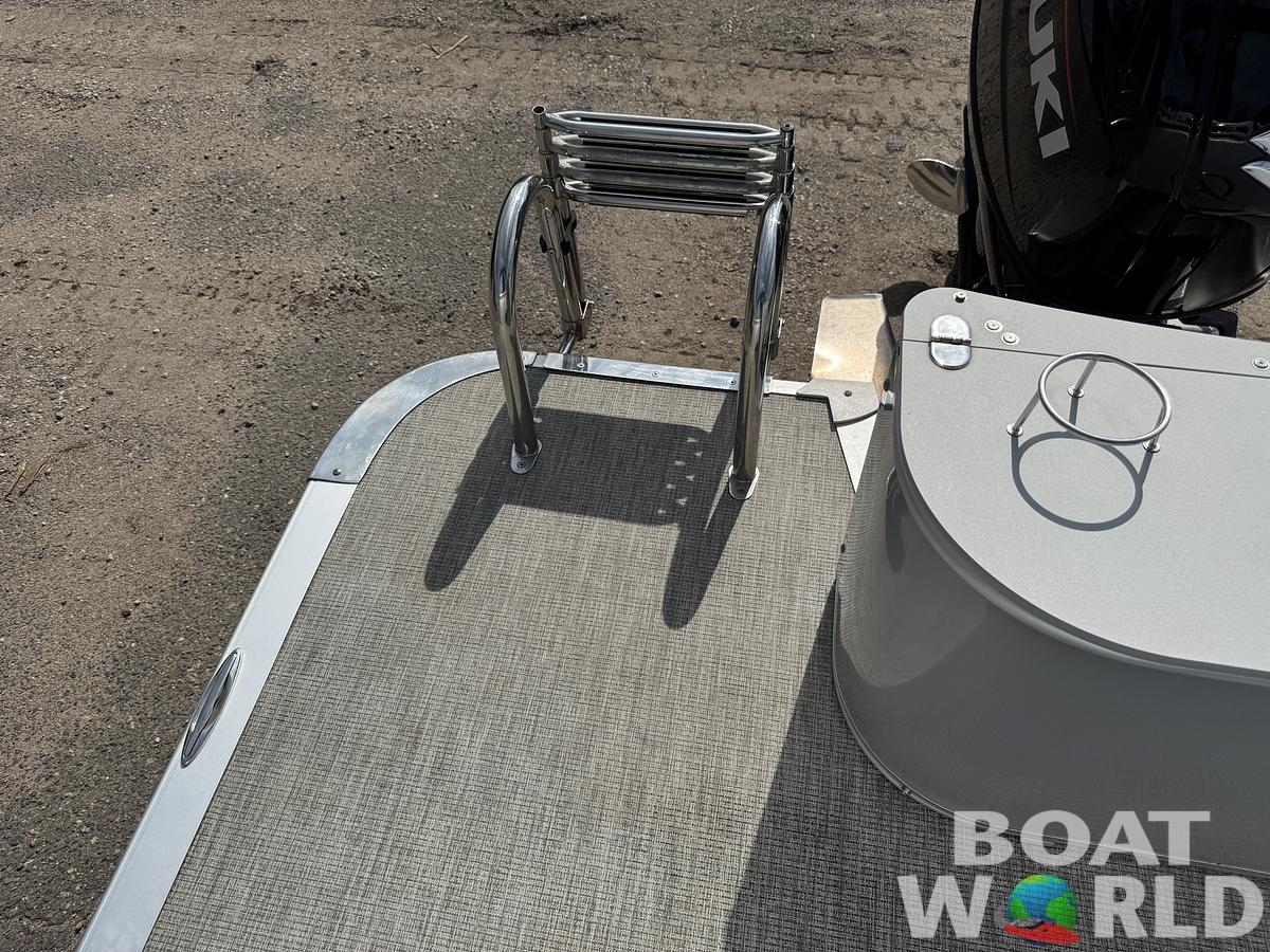 Used 2023 Avalon LSZ 2385 QL Tritoon Pontoon