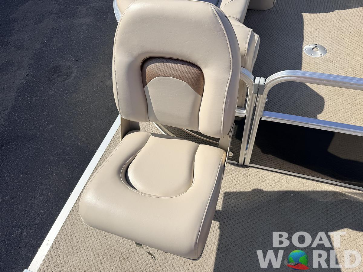 Used 2012 SunChaser 22 Fish 'N Cruise & 50HP Yamaha 4Stroke -$17,995