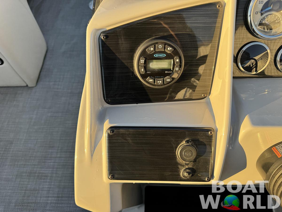 Used 2020 Sylvan Mirage 822 LZ Pontoon