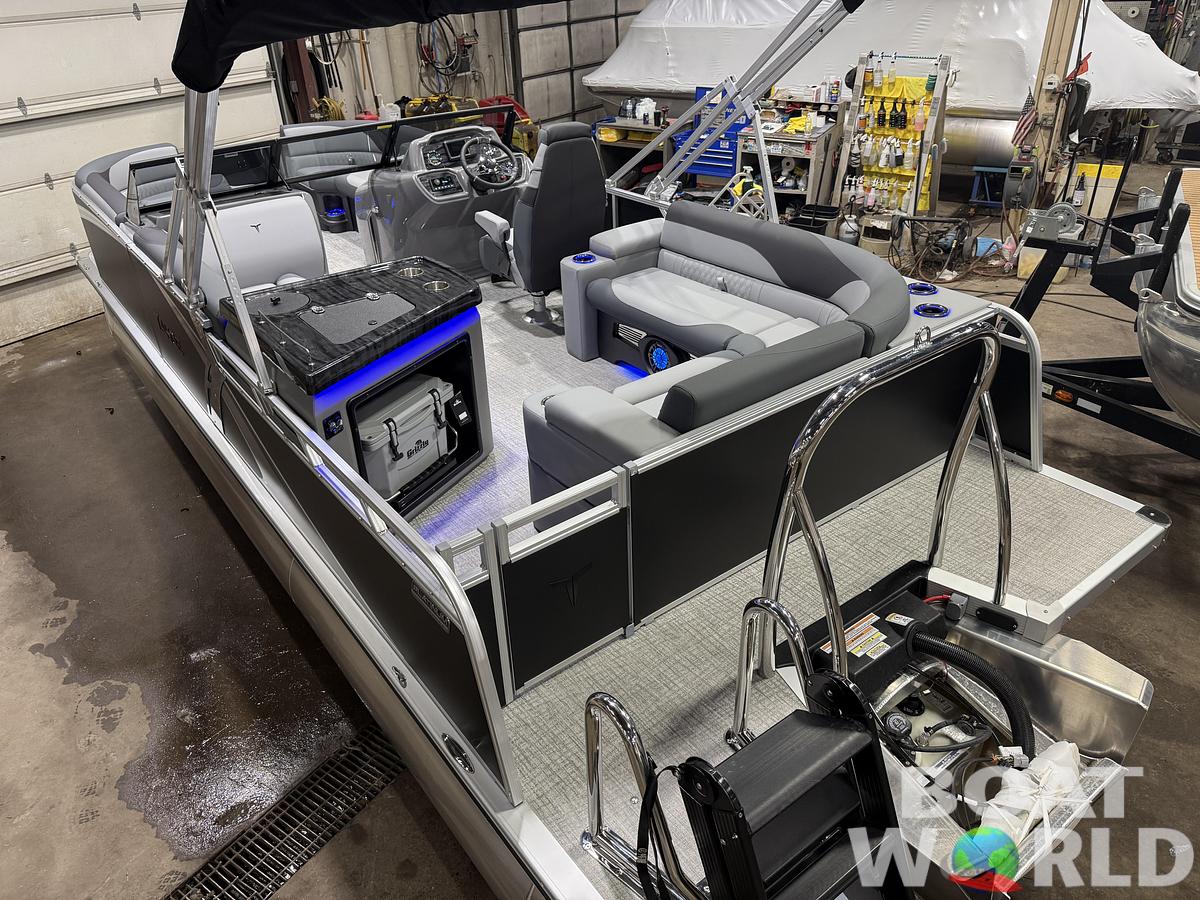 2026 Tahoe Pontoons LTZ 2385 Elite Windshield Tritoon