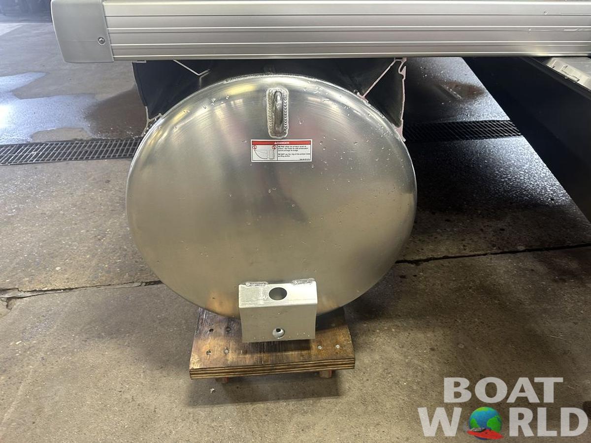 2025 Princecraft Vectra 21 RL Lounge Swingback & Mercury 4-Stroke EFI