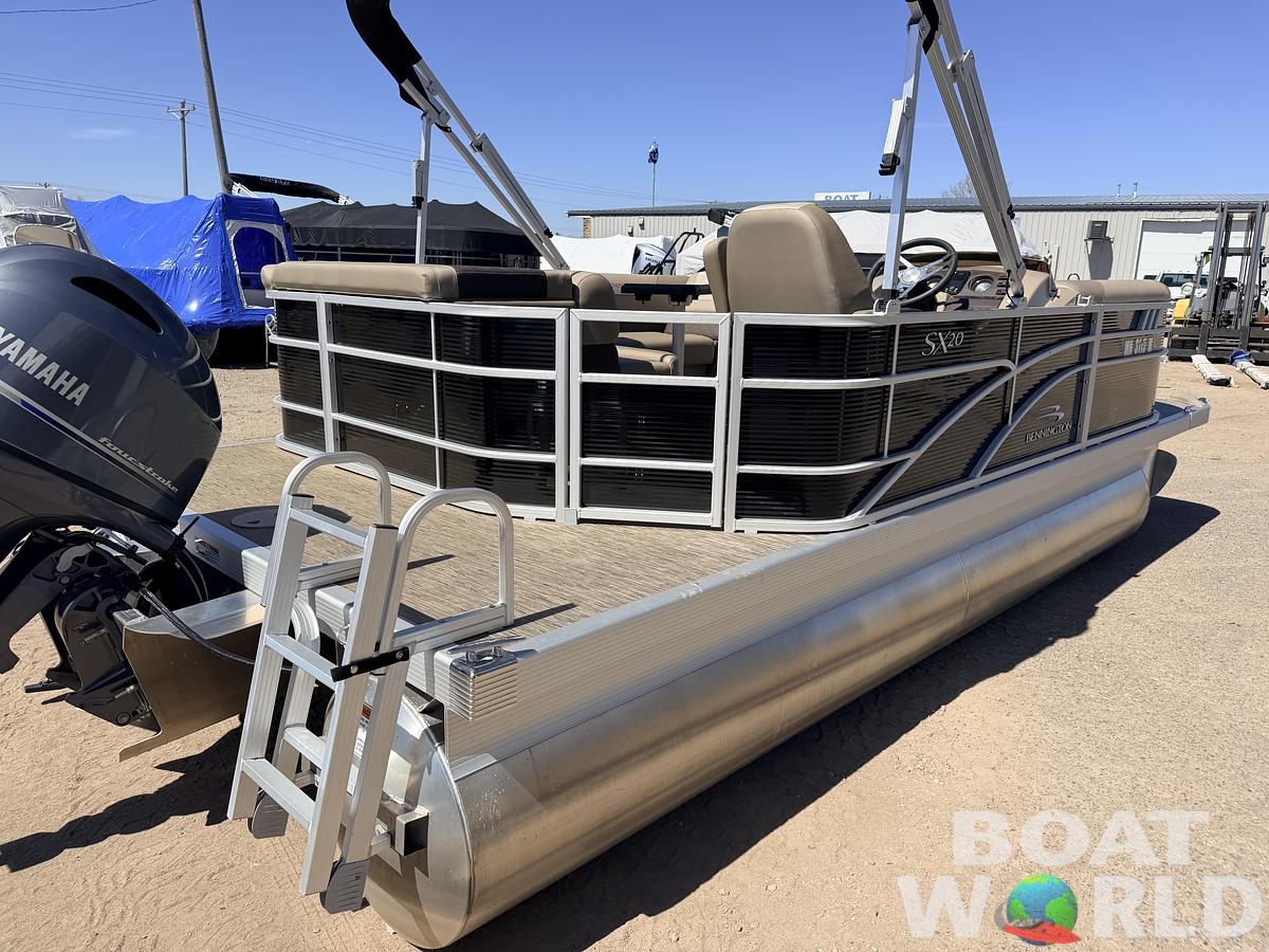 Used 2023 Bennington 20 SX Cruise & 90HP Yamaha 4Stroke - $31,995