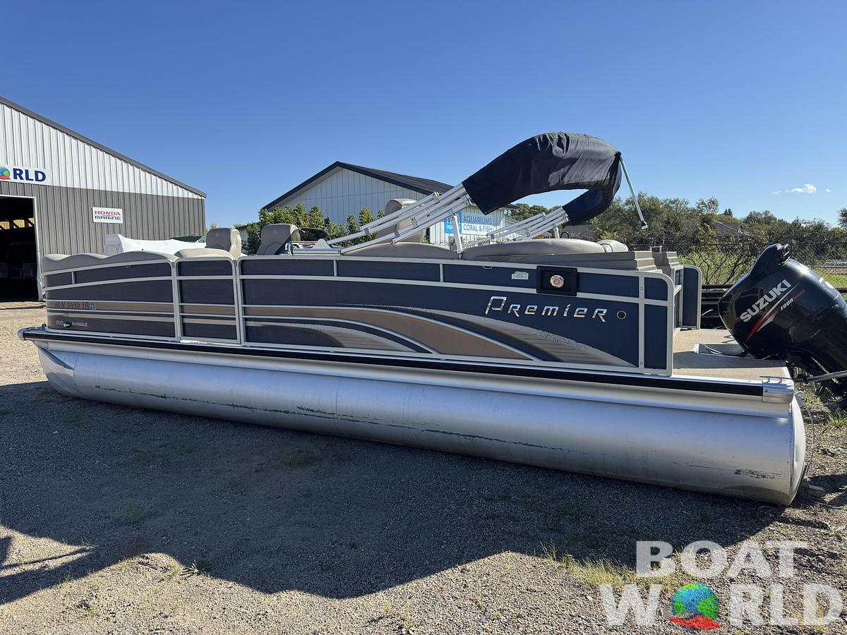 Used 2013 Premier 250 Intrigue Pontoon with 140HP Suzuki Fourstroke EFI