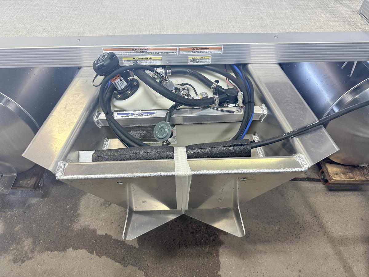 2026 Tahoe Pontoons Sport 2385 Swingback (VRB) & Honda 4-Stroke EFI