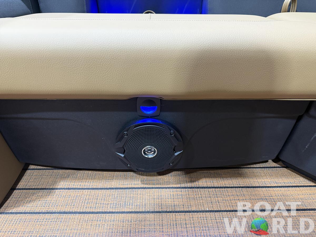 2026 Bentley Legacy 223 Swingback Tritoon $52995